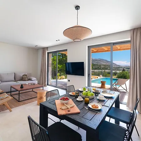Villa Massari Hills Luxury Living Malónasz