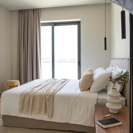 Massari Hills Luxury Living * Malónasz