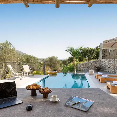 Massari Hills Luxury Living Malónasz