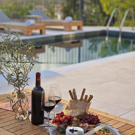 Massari Hills Luxury Living Μάλονα Village