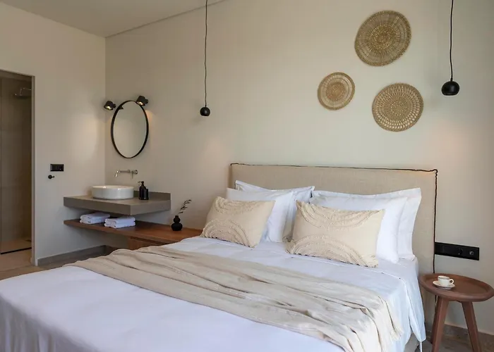 Massari Hills Luxury Living * Malona Village